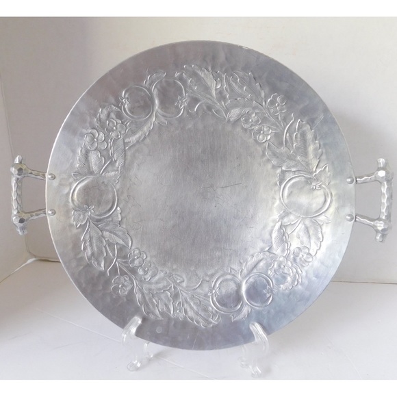 1940s Hand-Forged Everlast Aluminum Hammered Round Vintage Tray With Handles - Picture 1 of 10